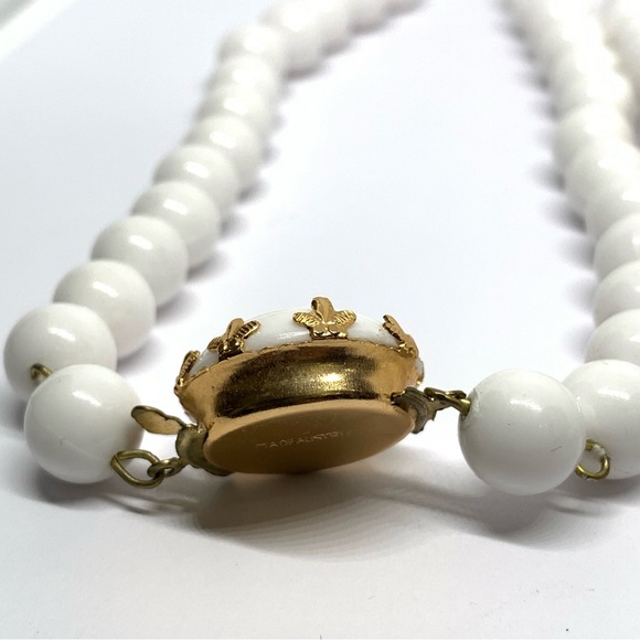 Vintage long White acrylic Beaded Necklace Made in Austria - Picture 4 of 5